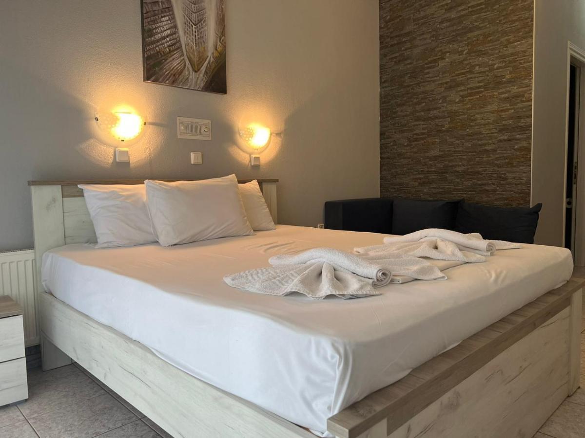 Ellas Hotel Skala Potamia  Buitenkant foto