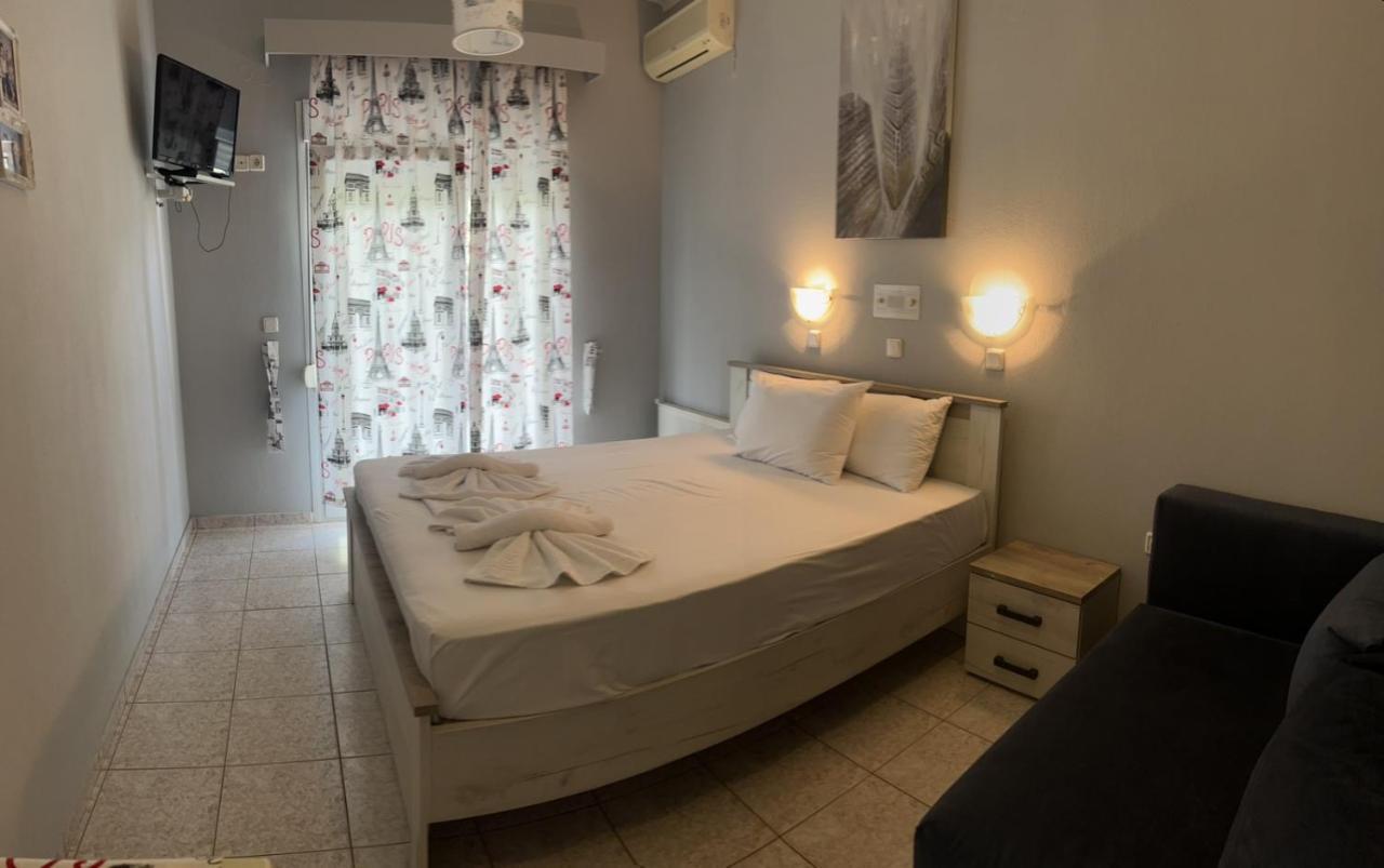 Ellas Hotel Skala Potamia  Buitenkant foto