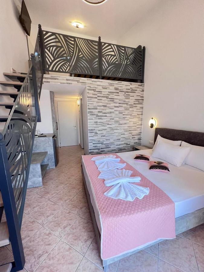 Ellas Hotel Skala Potamia  Buitenkant foto