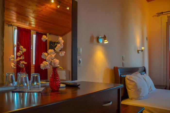 Ellas Hotel Skala Potamia  Buitenkant foto