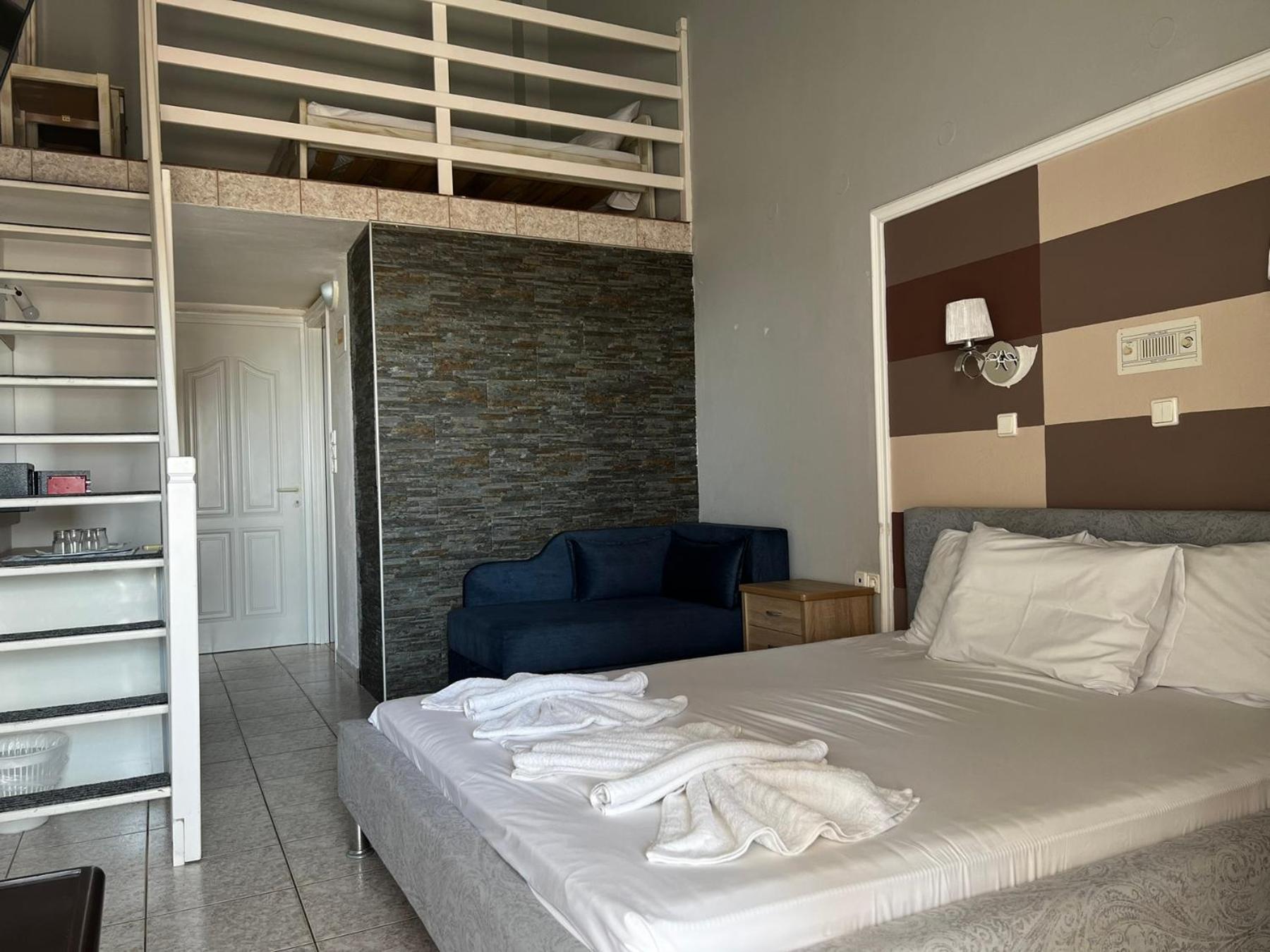 Ellas Hotel Skala Potamia  Buitenkant foto
