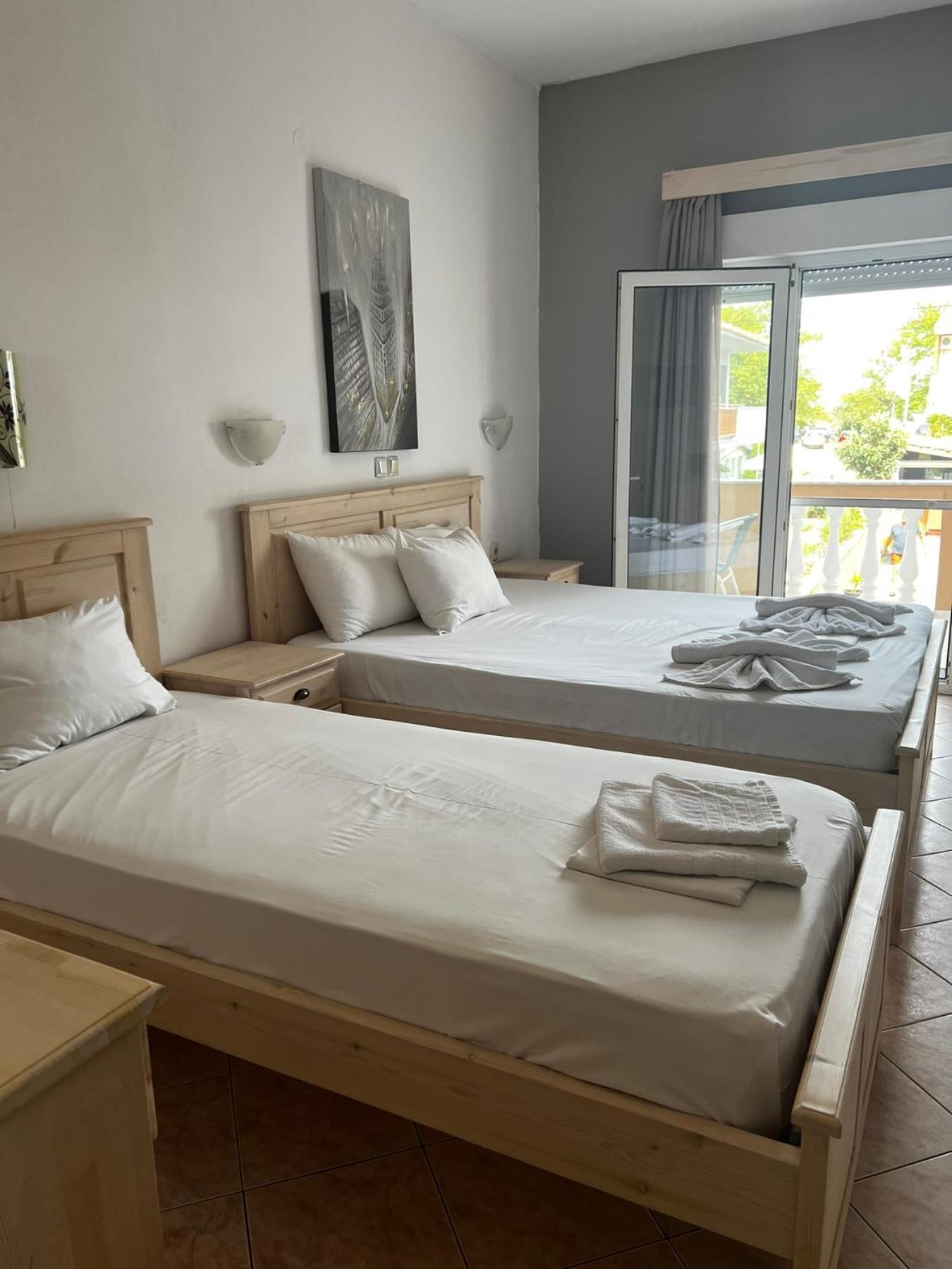 Ellas Hotel Skala Potamia  Buitenkant foto