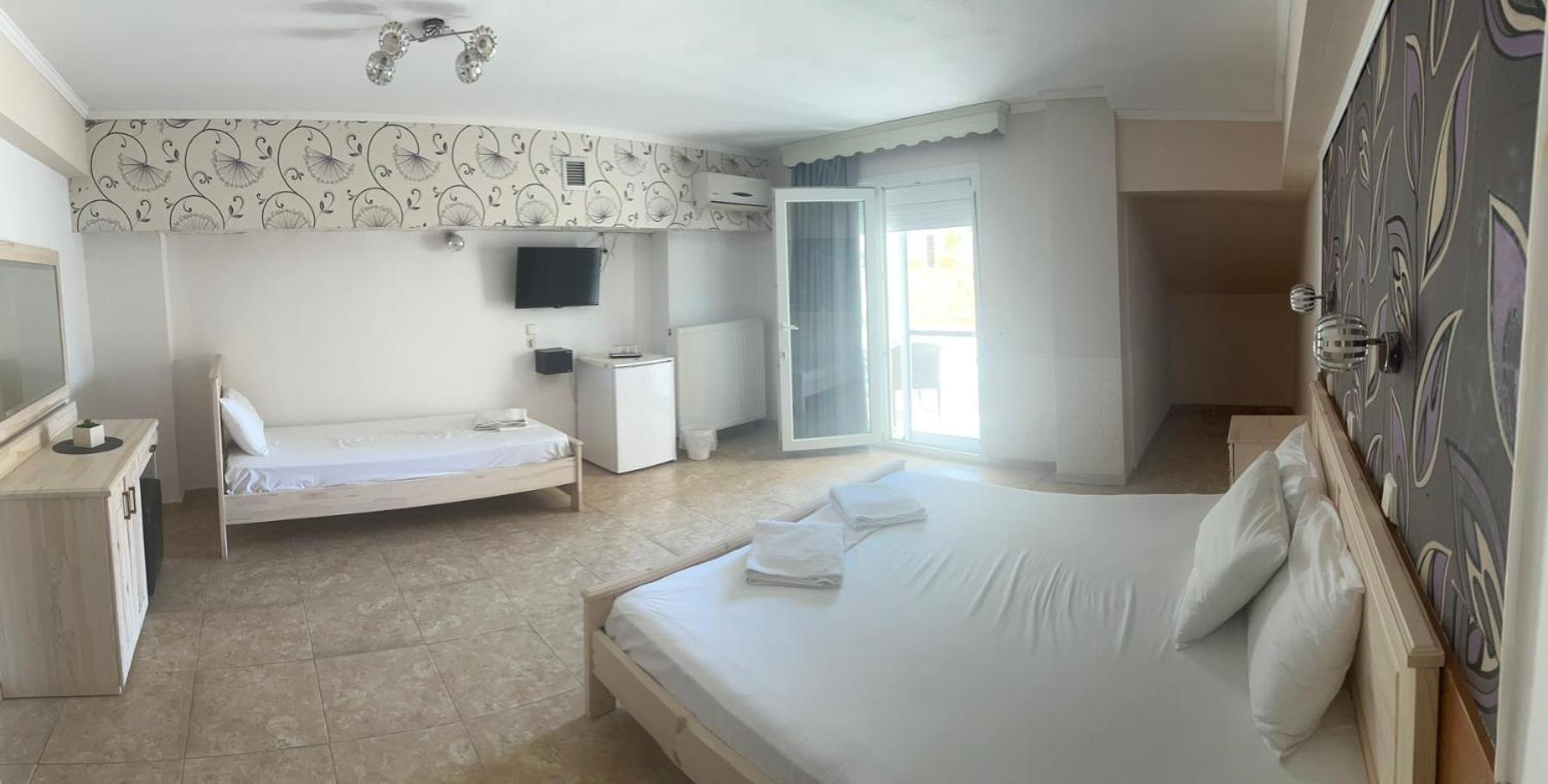 Ellas Hotel Skala Potamia  Buitenkant foto