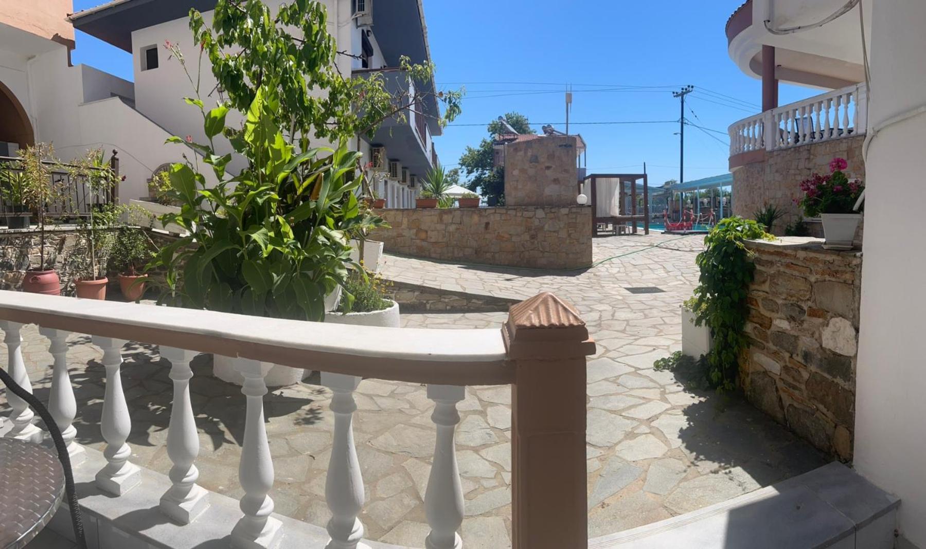 Ellas Hotel Skala Potamia  Buitenkant foto